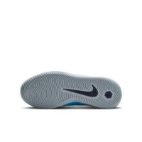 Nike Phantom 6 Low Academy Erling Haaland IC Kinderhallenschuh hellblau